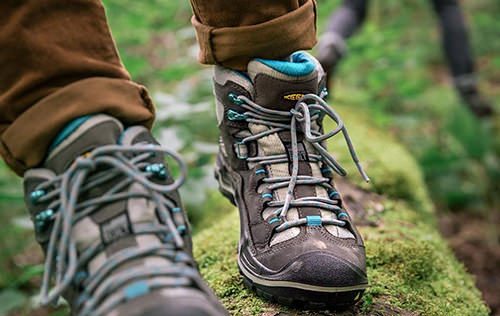 giày - trang phục đi trekking quan trọng nhất