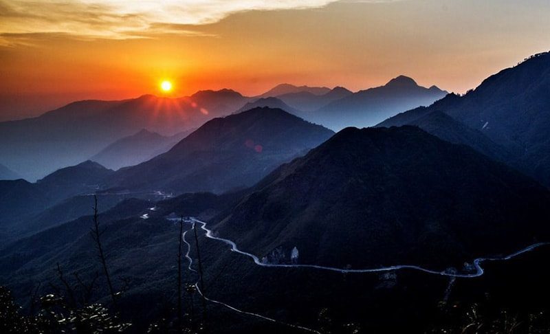 bình mình trên cung trekking miền Bắc Putaleng