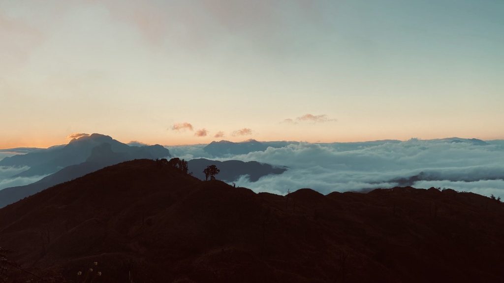 Vùng mây đại ngàn ở núi Lảo Thẩn 2860m