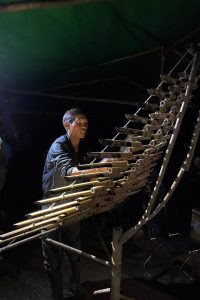 Tiếng-đàn-T’rưng-vang-lên-giữa-đêm-liên-hoan