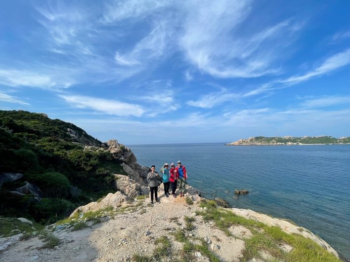 Hiking Cực Đông - Biển cả bao la, thiên nhiên vẫy gọi