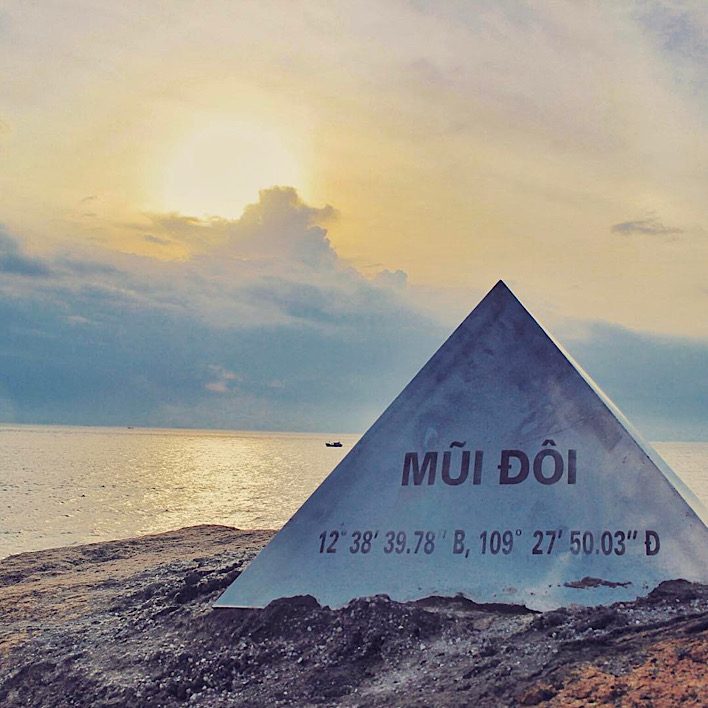 Cột mốc Mũi Đôi - Điểm Cực Đông. Ảnh: @nhidomai
