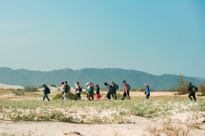 Khung cảnh trên đường hiking Cực Đông