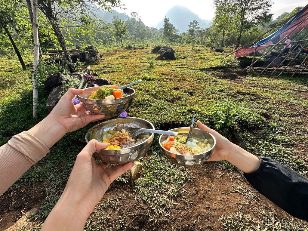 Bữa sáng ấm bụng với món nui ngon lành
