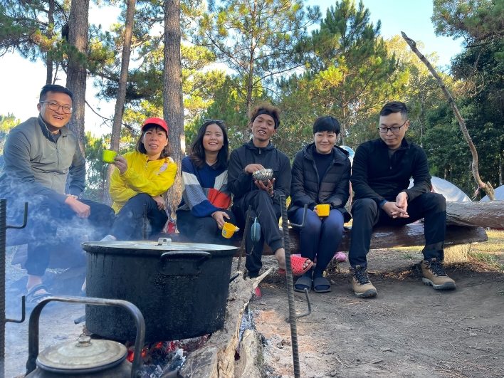 Bữa ăn hiking cùng Tổ Ong