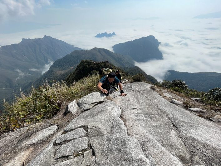 Chinh phục sống lưng khủng long