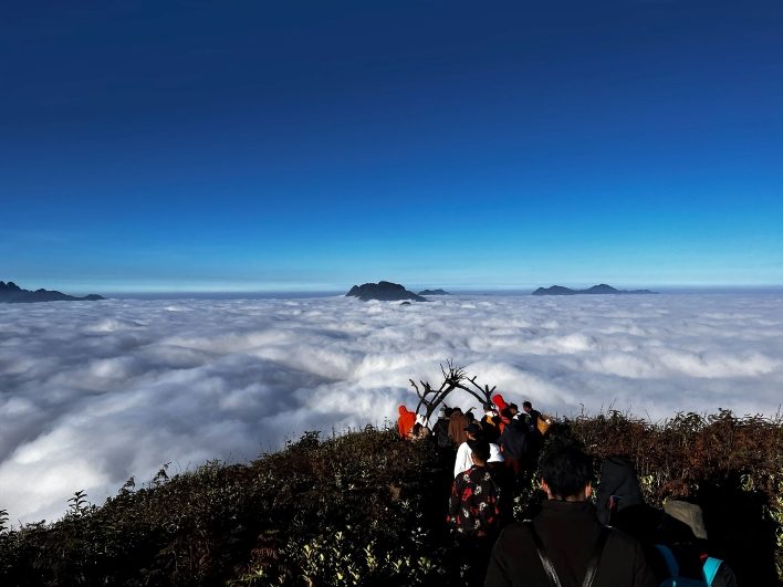 Trekking núi Lảo Thẩn, săn mây Tây Bắc
