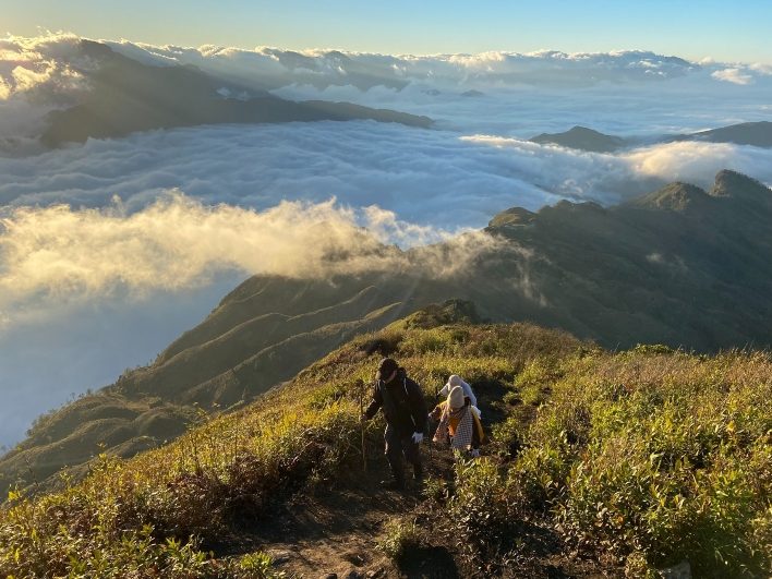 Trekking trên những tầng mây