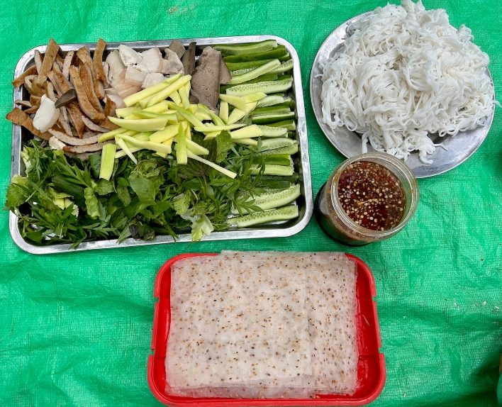 Món ăn ngon trong tour Tà Năng Phan Dũng Tổ Ong