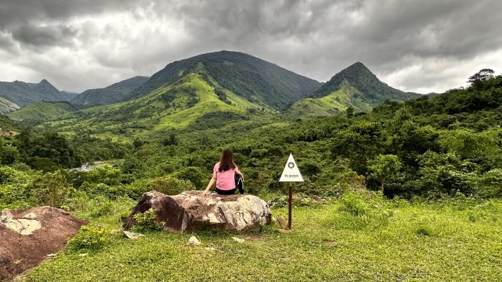 Khung cảnh bình yên của cung đường Tà Giang