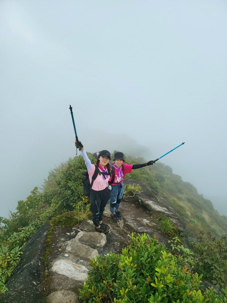 Bạn chỉ nên mang theo những vật dụng cần thiết khi trekking từ Sàng Ma Sáo