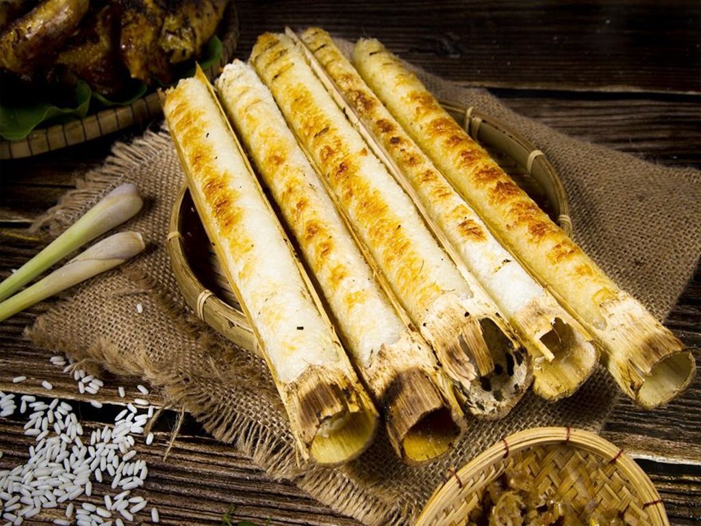 Thưởng thức cơm lam thơm ngon đặc sản của dân tộc Raglai 