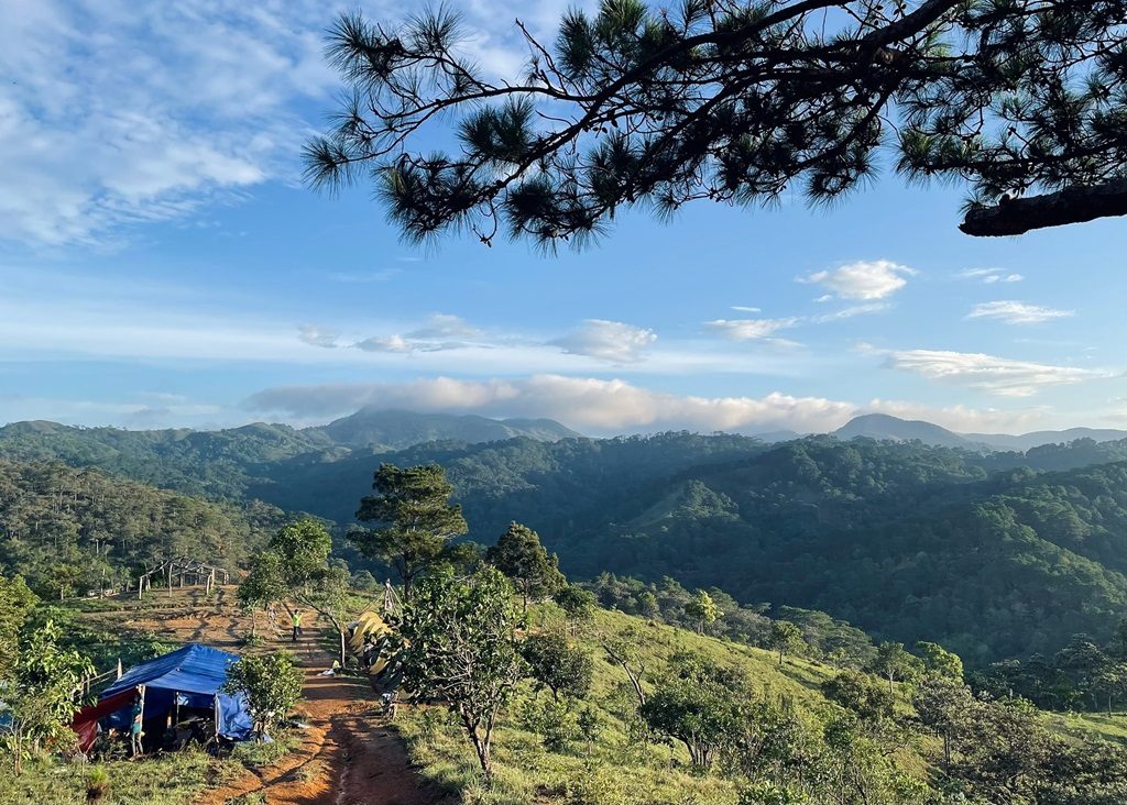 Tà Năng Phan Dũng - cung đường trekking đẹp nhất Việt Nam 