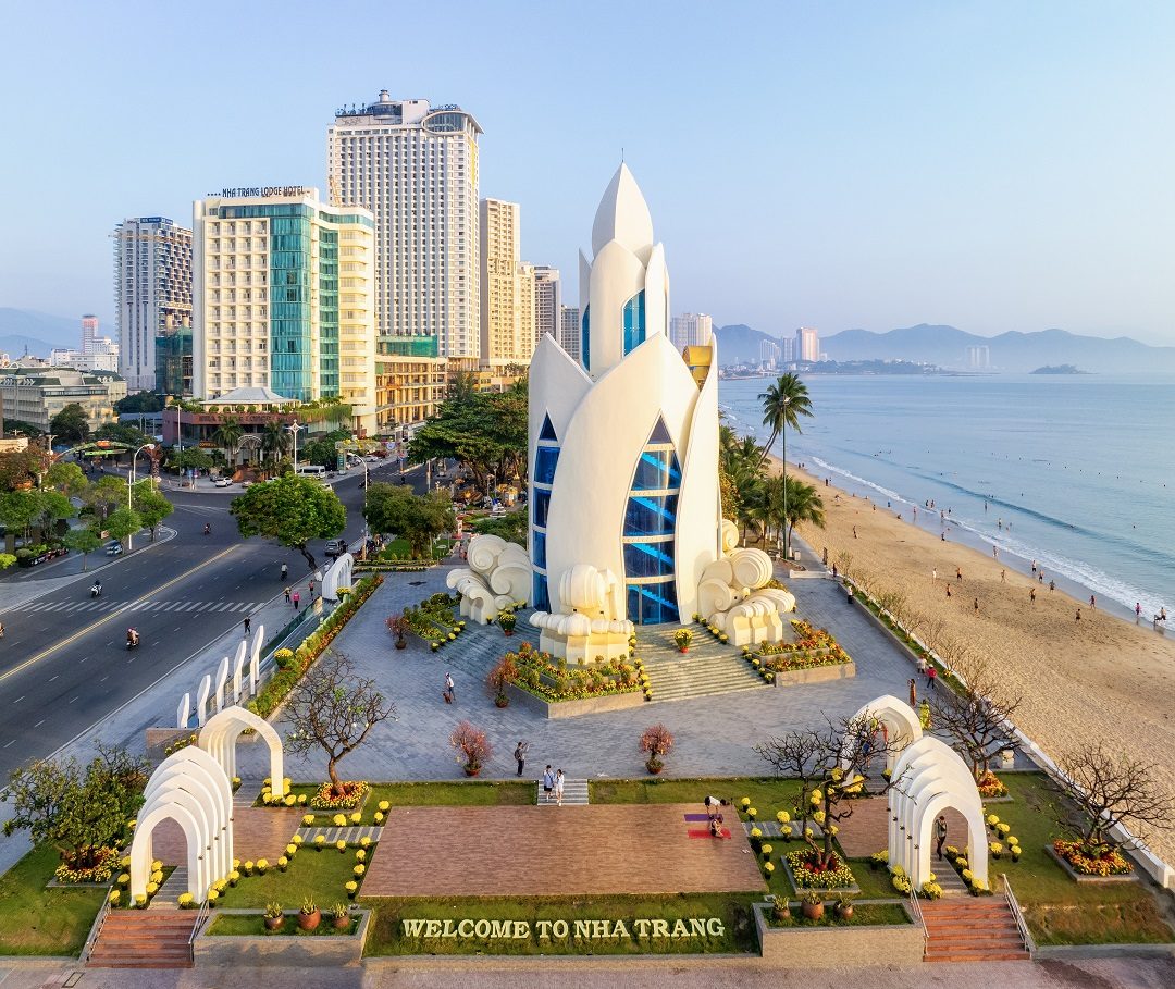 Giai đoạn tháng 10 đến tháng 12 – nét lãng mạn đặc trưng của mùa mưa ven biển