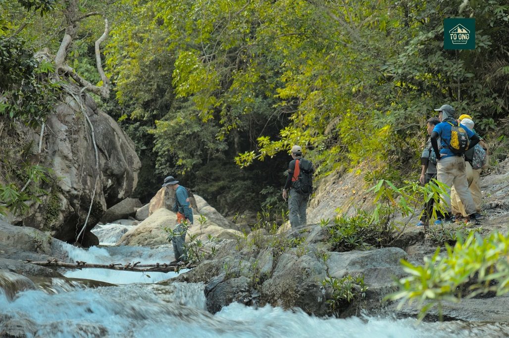 Lưu ý khi Nature Walking Hòn Bà Nha Trang cùng TOA