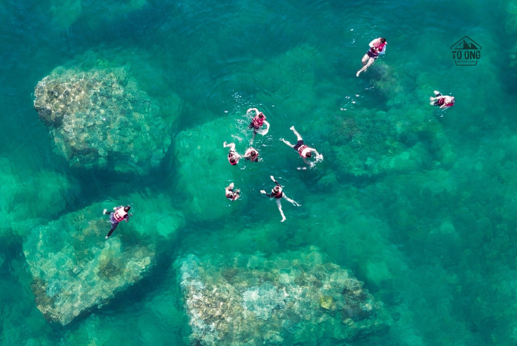 Giá tour Đá Bia Phú yên 2 ngày 1 đêm của Tổ Ong Adventure